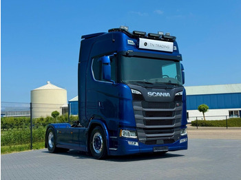 Tracteur routier SCANIA S 660