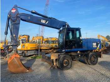 Pelle sur pneus CATERPILLAR M322D