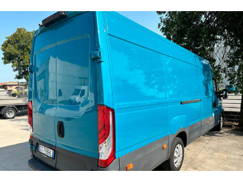 Fourgon utilitaire Iveco daily 35s14 passo lungo: photos 2 Fourgon utilitaire Iveco daily 35s14 passo lungo: photos 2
