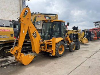 Tractopelle JCB 3CX