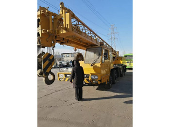 Grue mobile TADANO TL-300E