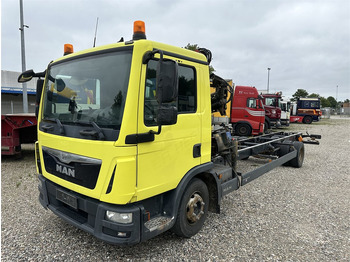 Camion grue MAN TGL 12.220