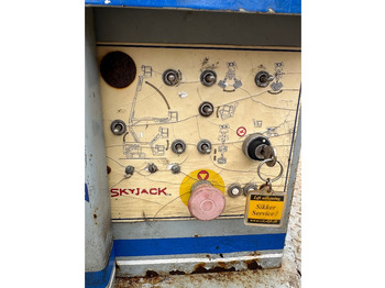 Crédit-bail de Skyjack SJKB 40 C // 12 meter lift Skyjack SJKB 40 C // 12 meter lift: photos 3