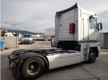 Tracteur routier Renault MAGNUM 500 DXI E.5: photos 5 Tracteur routier Renault MAGNUM 500 DXI E.5: photos 5