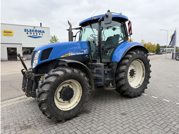 Tracteur agricole NEW HOLLAND T7050