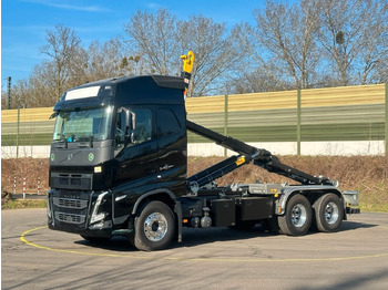 Camion ampliroll VOLVO FH 540