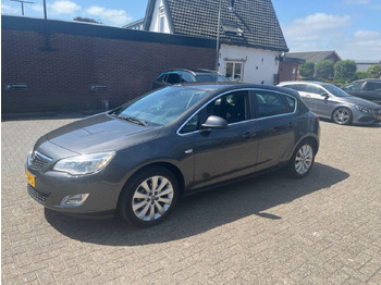 Voiture OPEL