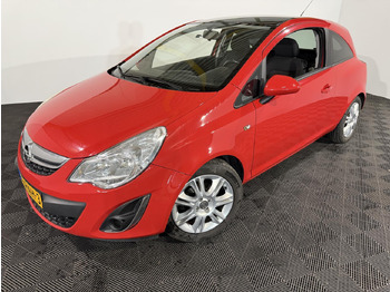 Voiture à hayon OPEL
