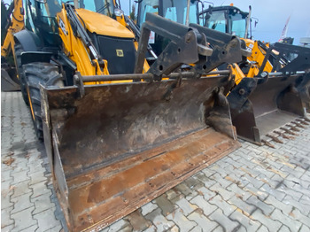 Tractopelle JCB 3CX