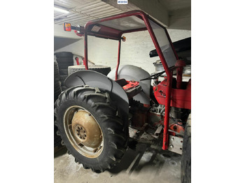 Tracteur agricole 1971 Massey Ferguson 135: photos 3