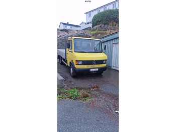 Camion plateau MERCEDES-BENZ Vario