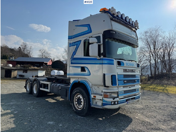 Camion ampliroll SCANIA R144