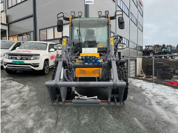 Valet de ferme 2023 LM Trac 587, DEMO, LIKE NEW!: photos 2 Valet de ferme 2023 LM Trac 587, DEMO, LIKE NEW!: photos 2