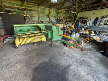 Matériel de fenaison JOHN DEERE