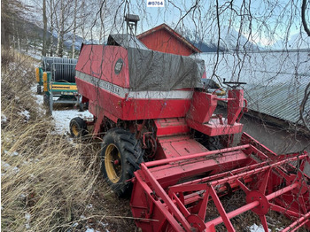 Moissonneuse-batteuse MASSEY FERGUSON 100 series