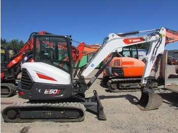 Mini pelle BOBCAT E50