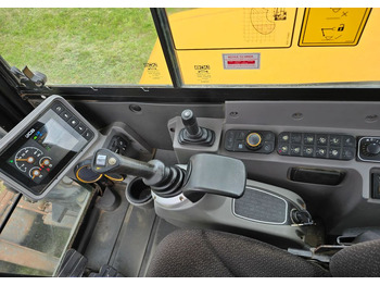 Pelle sur chenille JCB: photos 5