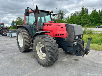 Machine agricole VALTRA 8550
