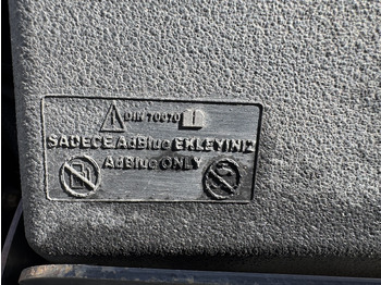 AdBlue réservoir Ford F-Max Cargo: photos 3