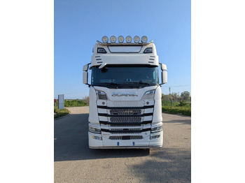Tracteur routier SCANIA S 580