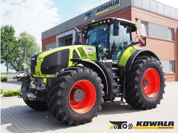 Tracteur agricole CLAAS Axion 920