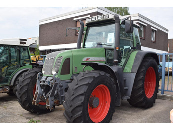 Tracteur agricole FENDT 700 Vario