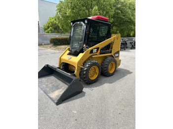 Mini chargeuse CATERPILLAR 226B3