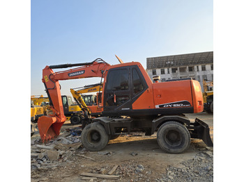 Pelle sur pneus DOOSAN DX150W