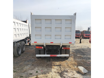 Camion benne SINOTRUK HOWO: photos 3