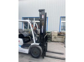 Crédit-bail de TCM FD30 TCM FD30: photos 5