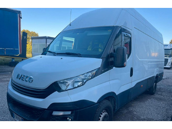 Fourgon utilitaire : photos 2