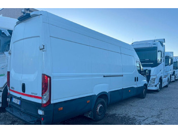 Fourgon utilitaire : photos 4