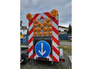 Remorque LED Nissen VZ616 B3 Verkehrsleittafel Verkehrsleitanhänger Absperrtafel Verkehrssicherungsanhänger Verkehrssicherung Leittafel: photos 3