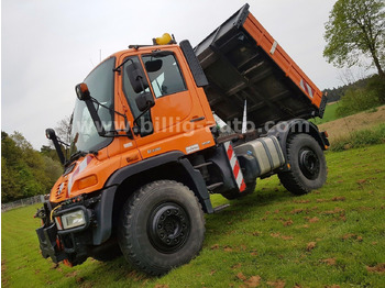 Camion benne UNIMOG U400