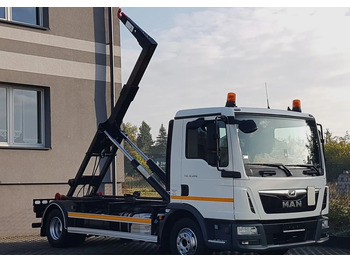 Camion ampliroll MAN TGL 12.220