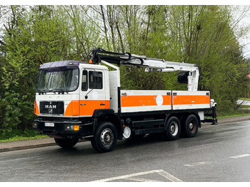 Camion plateau MAN