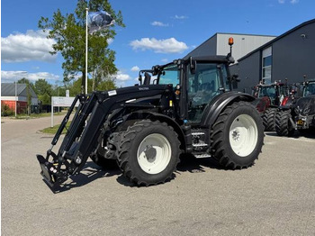 Tracteur agricole VALTRA
