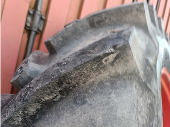 Roue complète Taurus 18.4R38 renkaat - Fendt Farmer: photos 5 Roue complète Taurus 18.4R38 renkaat - Fendt Farmer: photos 5