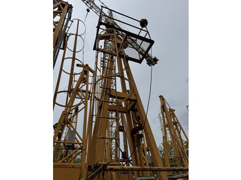 Grue à tour LIEBHERR