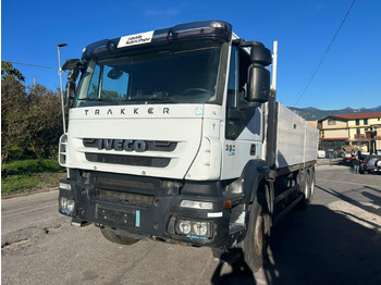 Camion plateau IVECO Trakker