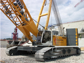 Grue sur chenilles LIEBHERR
