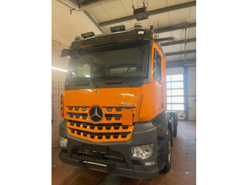 Tracteur routier MERCEDES-BENZ Arocs 1851