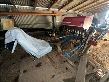 Outils du sol Row crop cleaner Hatzenbichler with fertilizer: photos 5