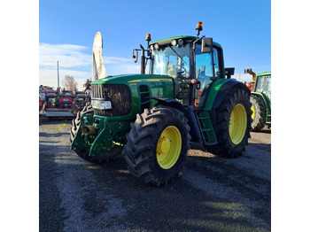 Tracteur agricole JOHN DEERE 6830