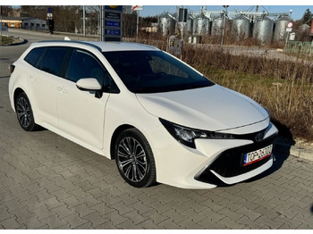 Voiture break TOYOTA