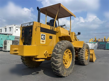 Chargeuse sur pneus CATERPILLAR 910: photos 5