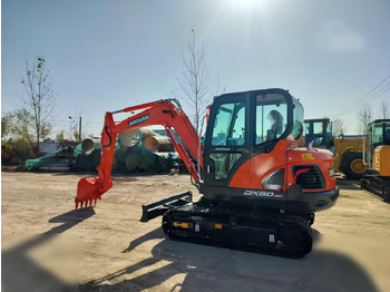 Pelle sur chenille DOOSAN DX60-9C