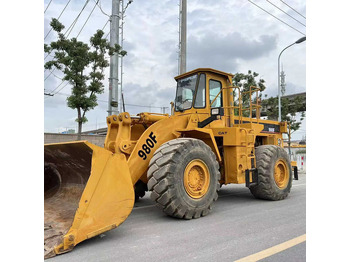 Chargeuse sur pneus CATERPILLAR 966E