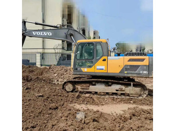 Pelle sur chenille VOLVO EC200