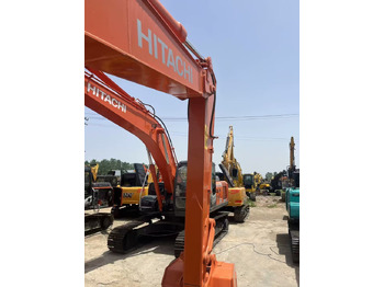 Pelle sur chenille HITACHI ZX130